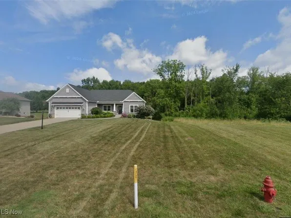 6721 River Walk Dr, Valley City, OH 44280