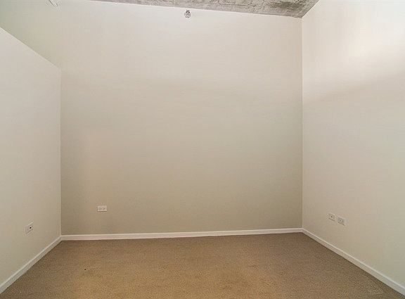 5th image of 1000 W Leland Ave APT 10B