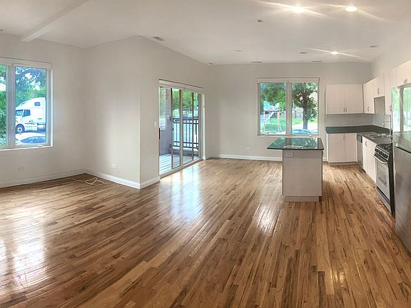 2nd image of 1225 N California Ave APT 1A