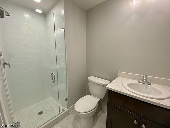 5th image of 46 S Park Pl Unit A-1