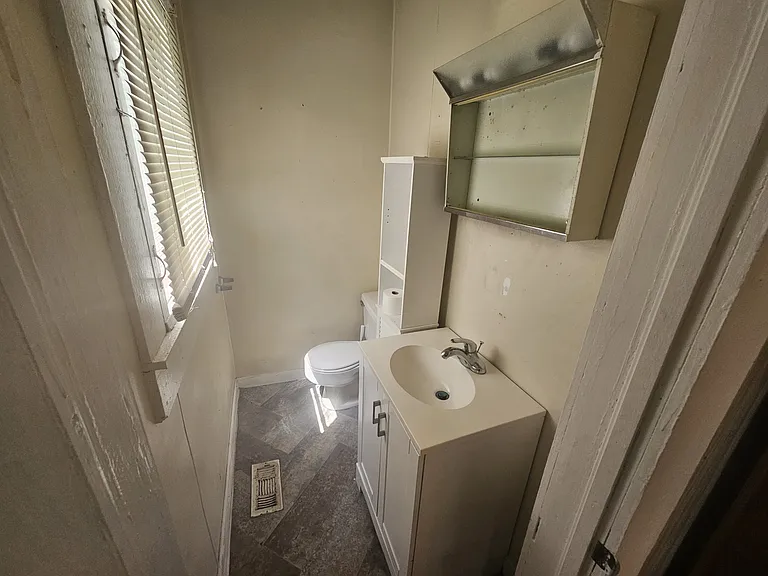 3829 Stevens St — Photo 12