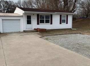 3206 S 30th St, Saint Joseph, MO 64503