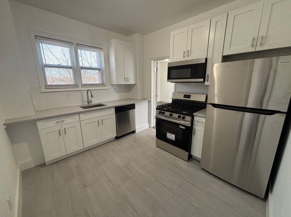 135 Centre St #2