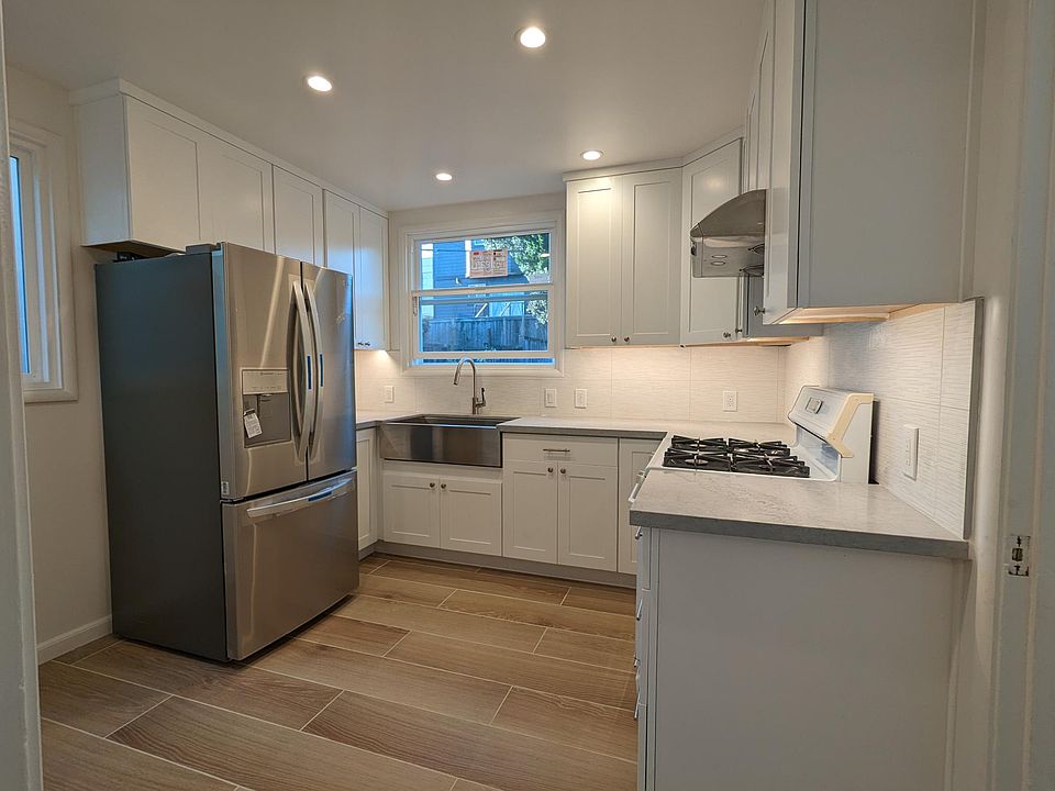 1st image of 42 Fairlawn Ave