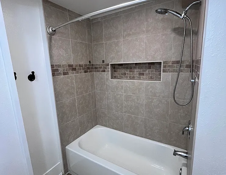 2078 Oakcrest Cir — Photo 4