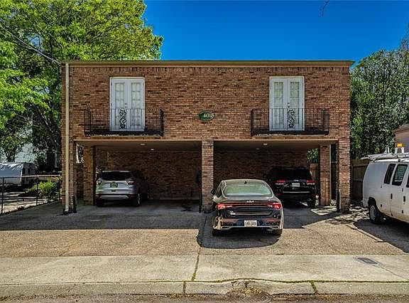 2nd image of 4018 Pitt St #C