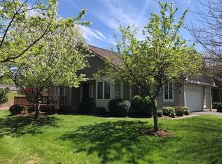 1164 Hillsboro Cove Cir, Webster, NY 14580