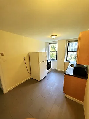 Rented by Bouklis Group | media 9