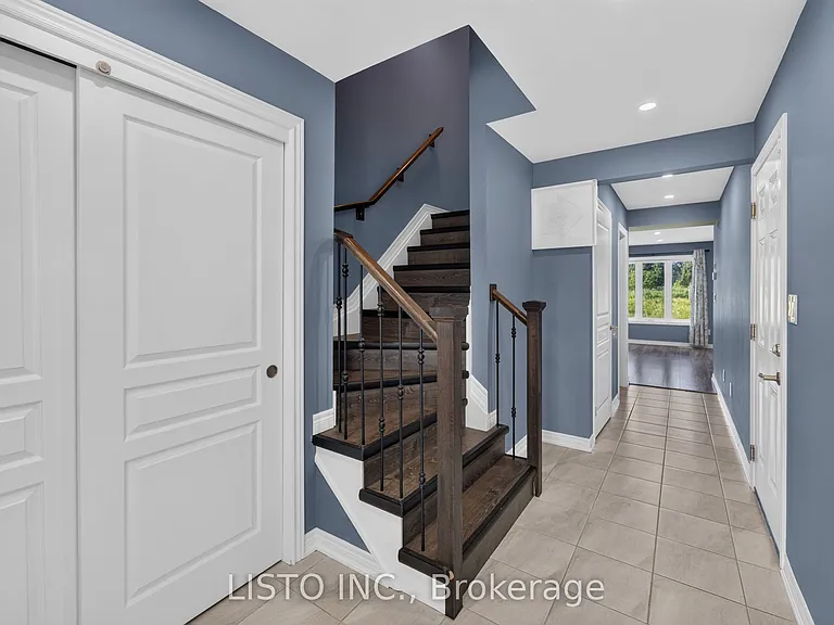 44 Haney Dr — Photo 4