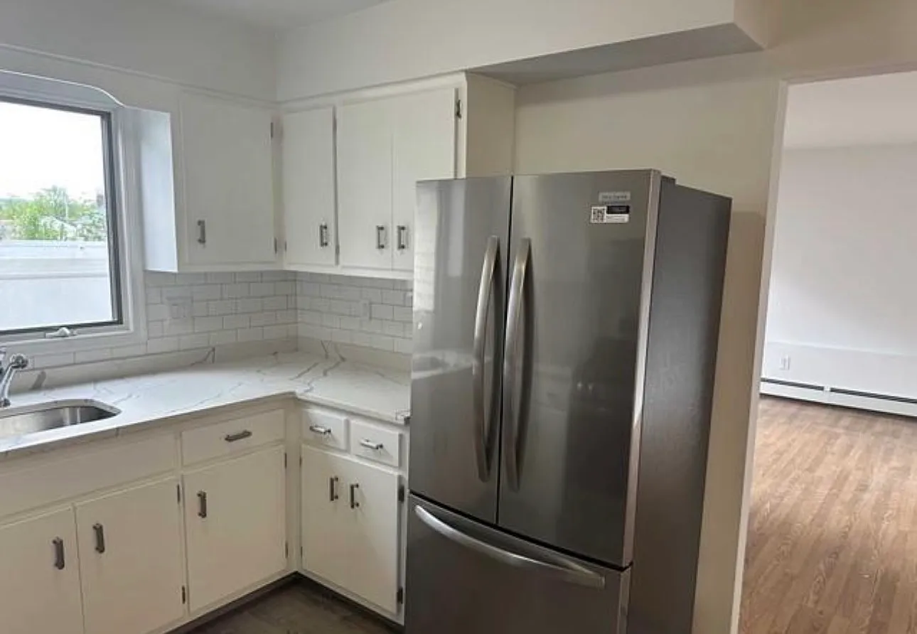 2 bed, 860 sqft, $2,500 — Photo 3