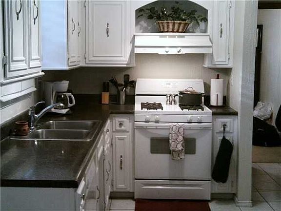 4th image of 11708 Sierra Morena Dr