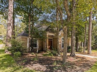 2 Windledge Pl, Spring, TX 77381