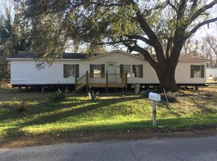 126 Falls Rd, Beaufort, SC 29906