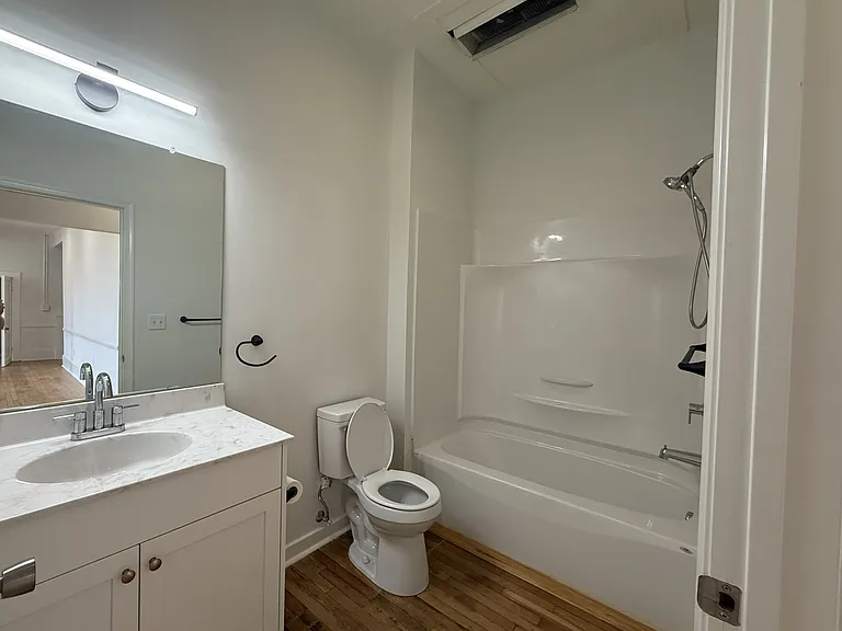 44 E Market St — Photo 6