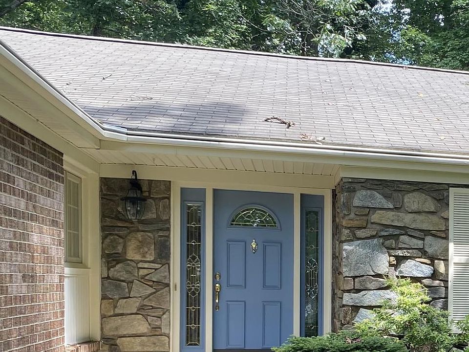 2nd image of 1016 Mastline Dr