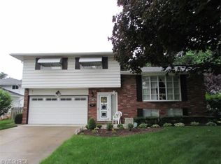 4320 Danberry Dr, North Olmsted, OH 44070