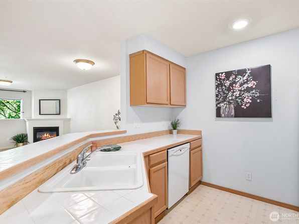 5620 14th Drive W #Q-205, Everett, WA 98203