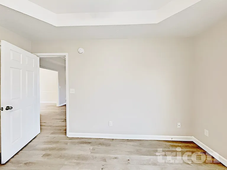 9023 Nevada Ave — Photo 7