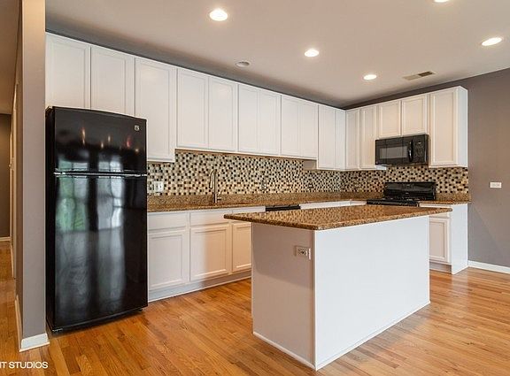 4th image of 2906 N Central Park Ave #P5