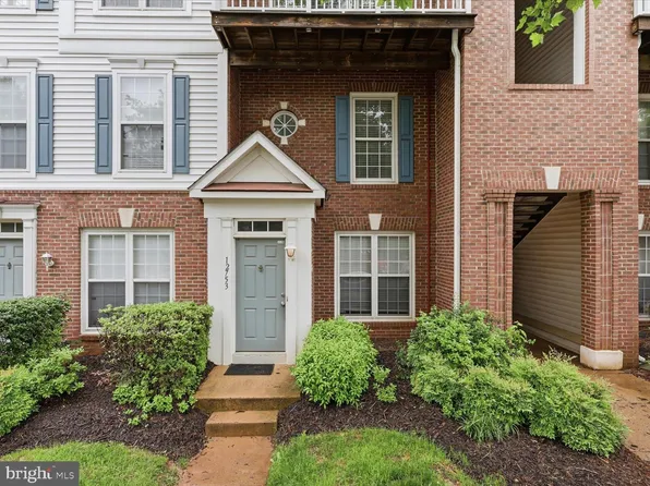 12753 Fair Ridge Dr #22, Fairfax, VA 22033