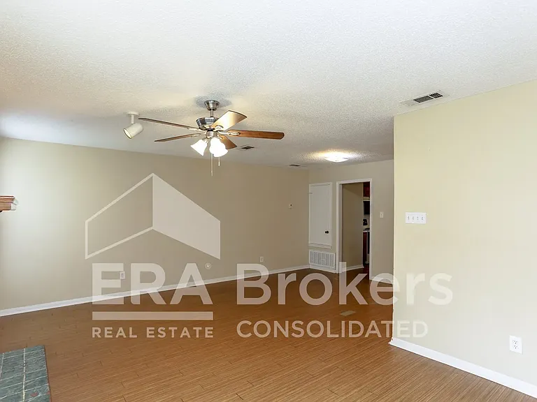 4506 Lago Cir #A — Photo 8