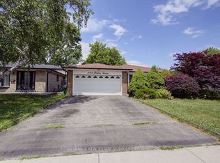 333 Louis Dr #BASEMENT, Mississauga, ON L5B 1Z2