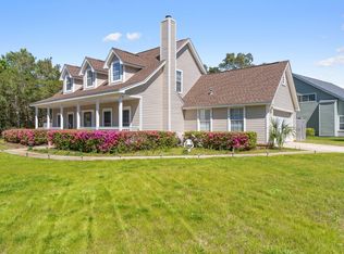 280 Emerald Pointe Dr, Mary Esther, FL 32569