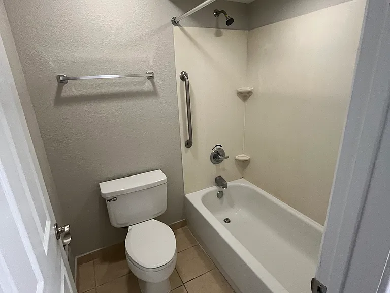 2551 S Loop 289 #713 — Photo 5