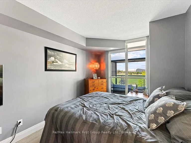 340 Watson St W #416 — Photo 17
