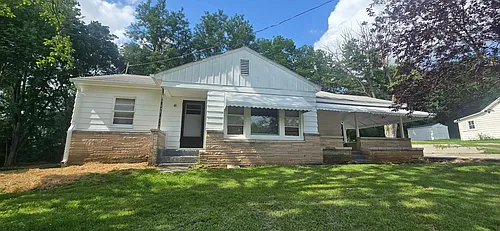 2951 E Huron St Photo 1