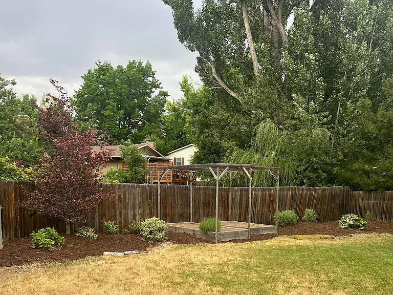1618 Windsor Ct — Photo 3