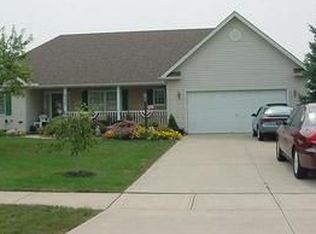 5330 Apple Creek Dr, Sheffield Village, OH