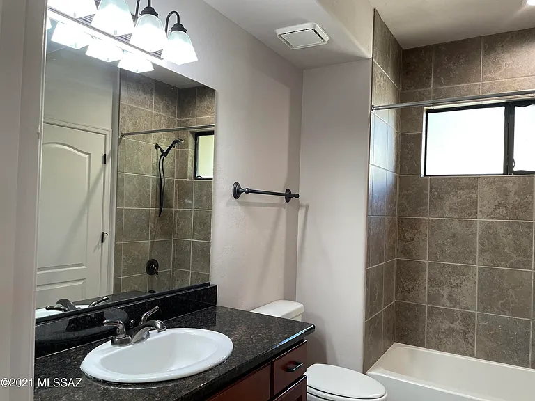 2550 E River Rd #3203 — Photo 18