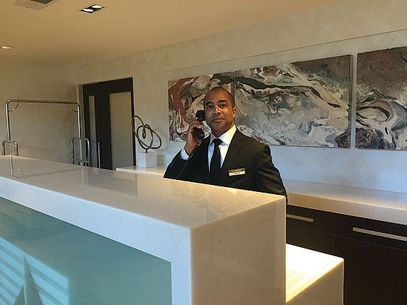 24/7 Front Desk Concierge Service