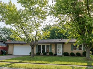 208 Southerly Hills Dr, Englewood, OH