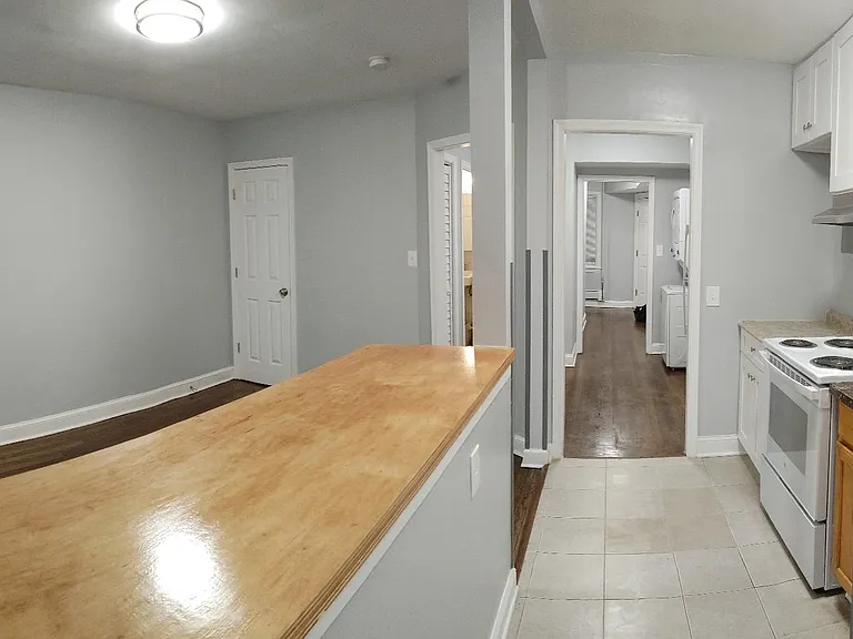1827 D St NE #2 — Photo 4