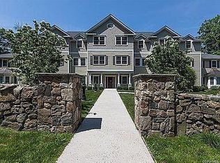 593 Main St #204, Ridgefield, CT 06877