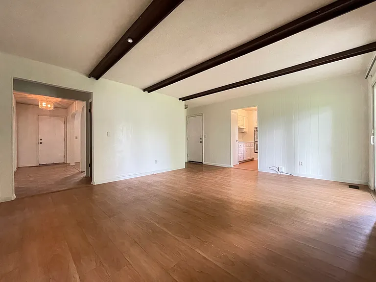 1960 Seven Pines Dr — Photo 12