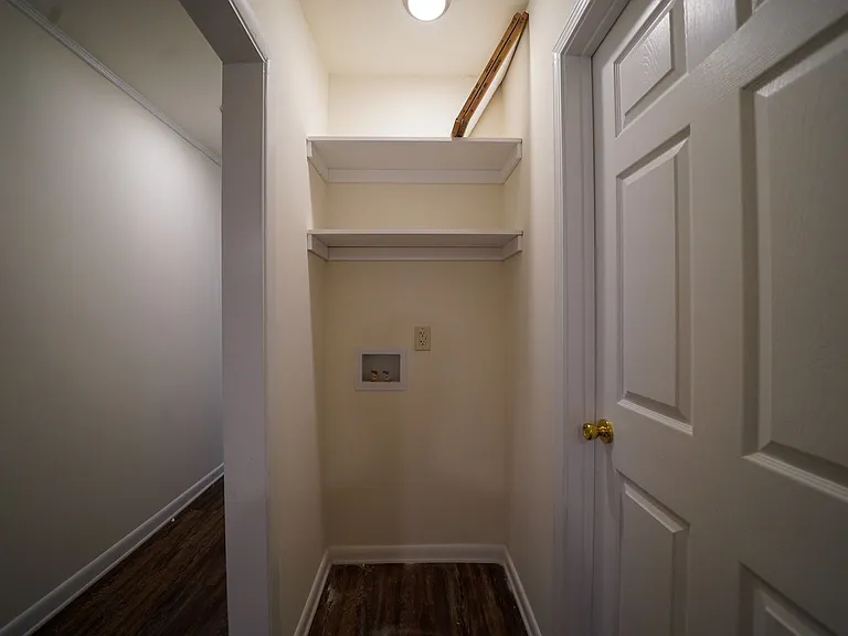 126 Mary St — Photo 16