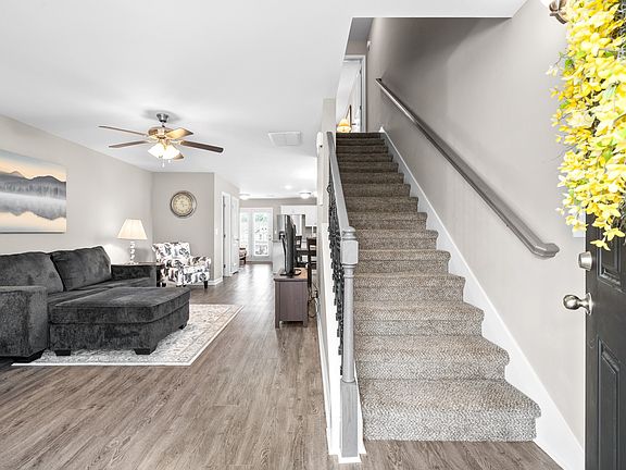 4th image of 248 Alexander Blvd