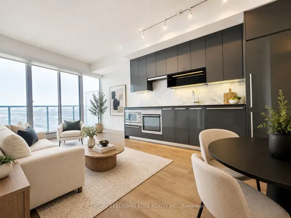 115 McMahon Dr #709, Toronto, ON M2K 0E3