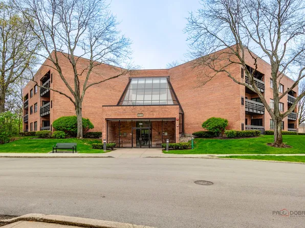 1088 Shermer Rd APT 307, Northbrook, IL 60062