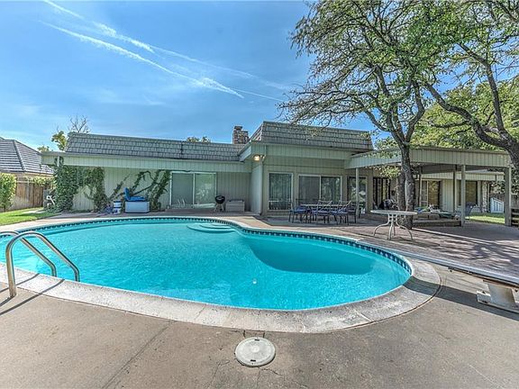 4th image of 4715 Tamarisk Dr