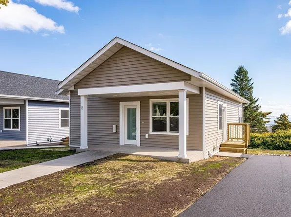8 W 11th St, Duluth, MN 55806