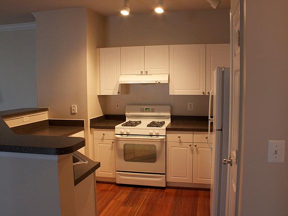 Spacious Kitchen