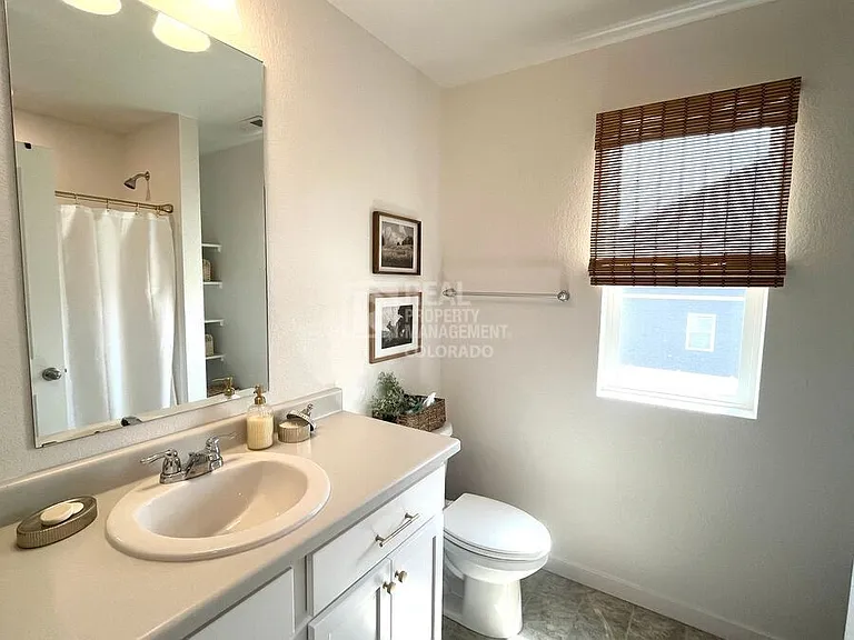 8490 Castleabra Dr — Photo 13