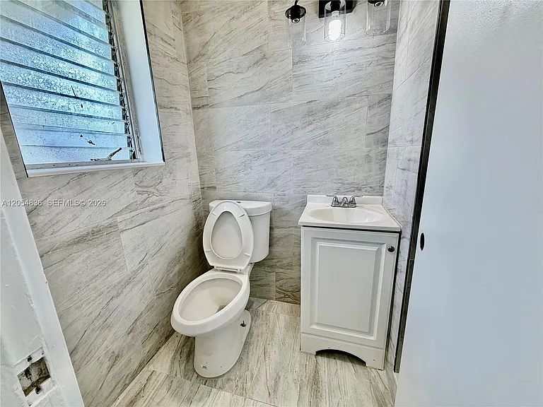 2041 Jackson St #4 — Photo 12