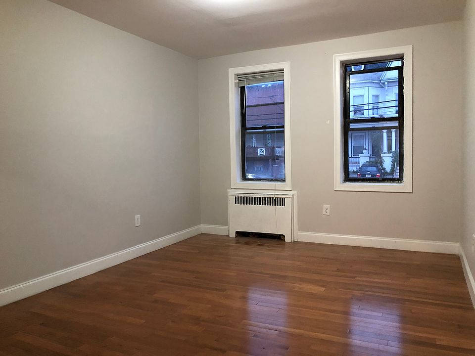 2nd image of 92 Highland Ave #11Q