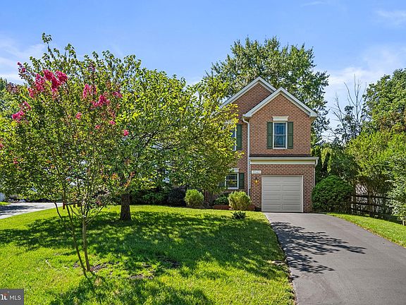 3rd image of 9543 Ridgeview Dr