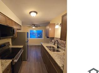 1118 Furman St APT 1, Rockford, IL 61101
